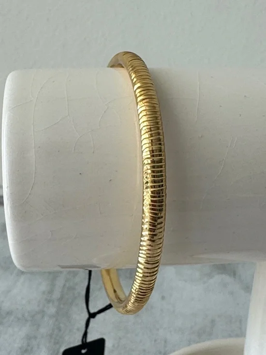 Milor 14k Gold Resin Filed Round Bangle Bracelet Ribbed Texture Bracelet Italy - Picture 6 of 9